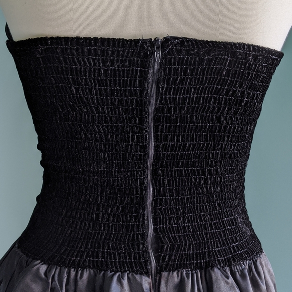 Vintage Black Velvet Party Dress - Picture 5 of 8
